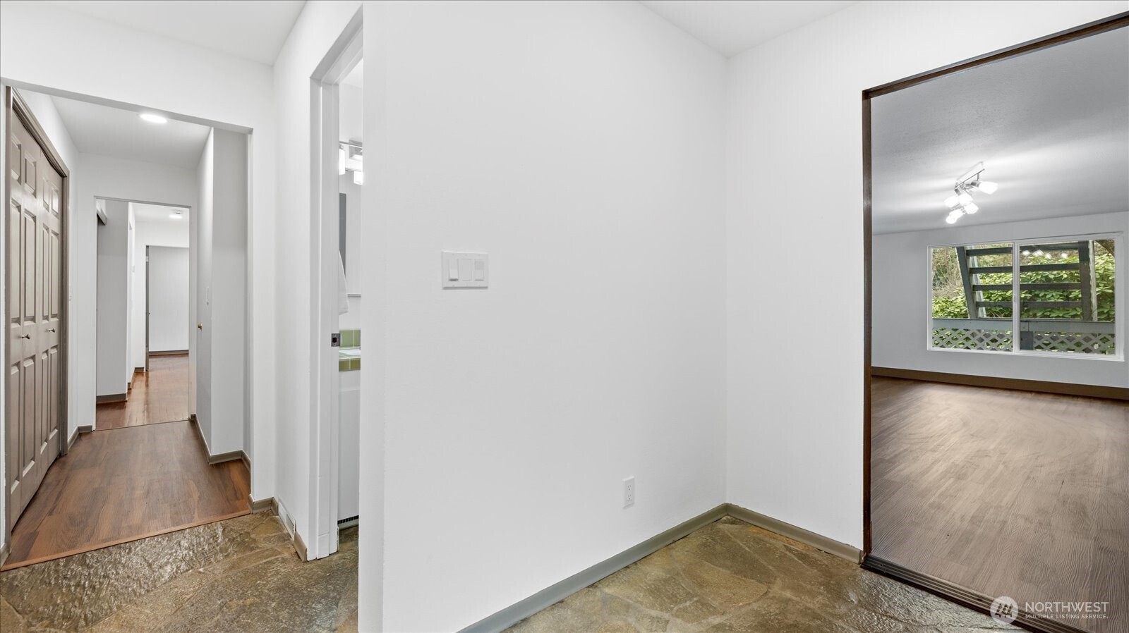 23718 Brier Road Brier, WA 98036 - Photo 5 of 30