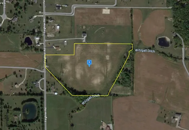 an aerial view of a bathroom