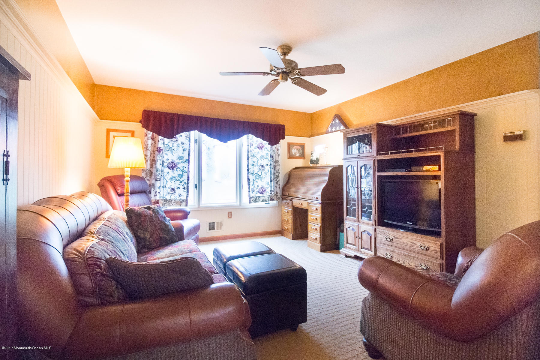98 Ueland Road Red Bank, NJ 07701 - Photo 18 of 44 98UelandDenTV1 (1 of 1)