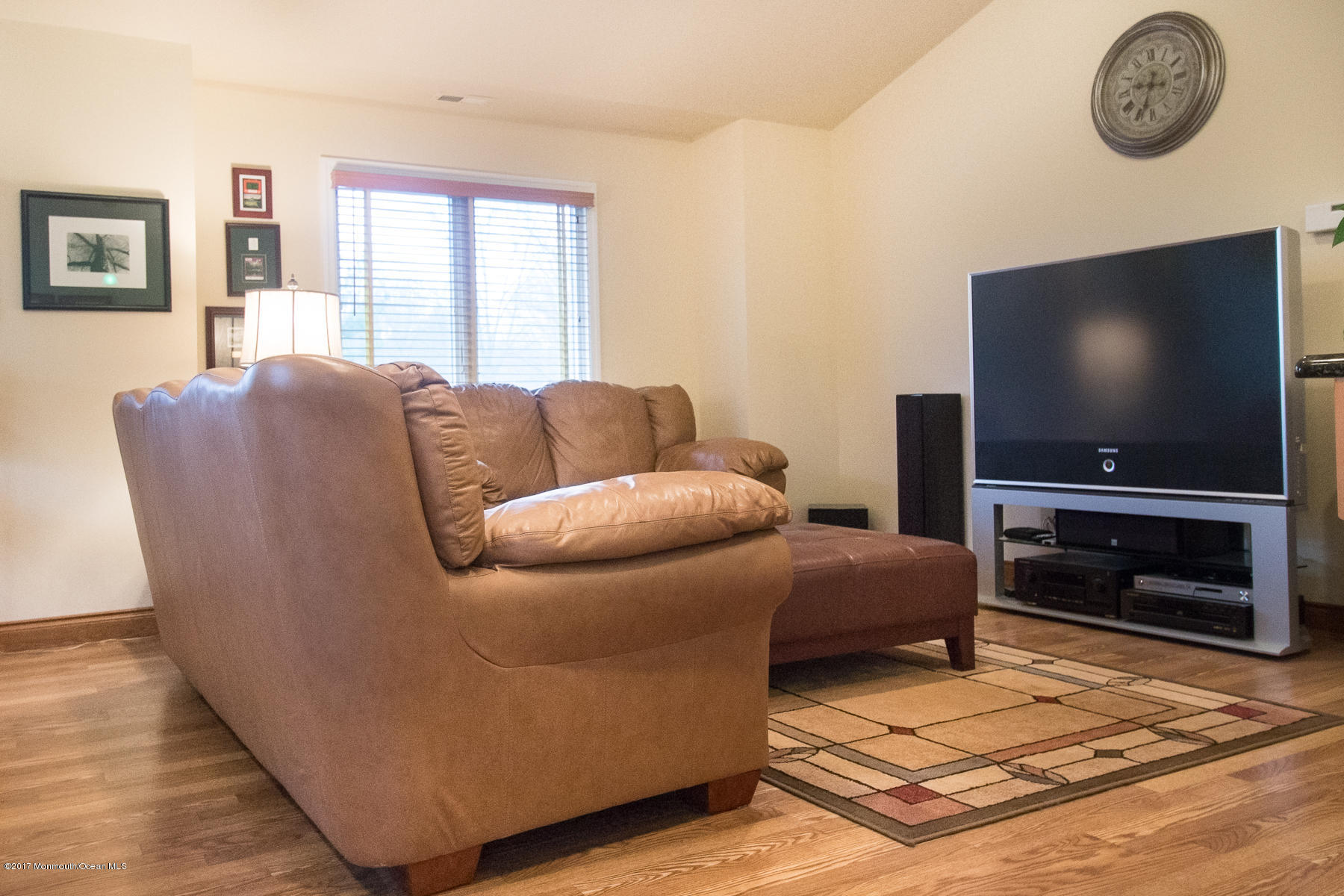 98 Ueland Road Red Bank, NJ 07701 - Photo 25 of 44 298UelandGreatRoom4 (1 of 1)