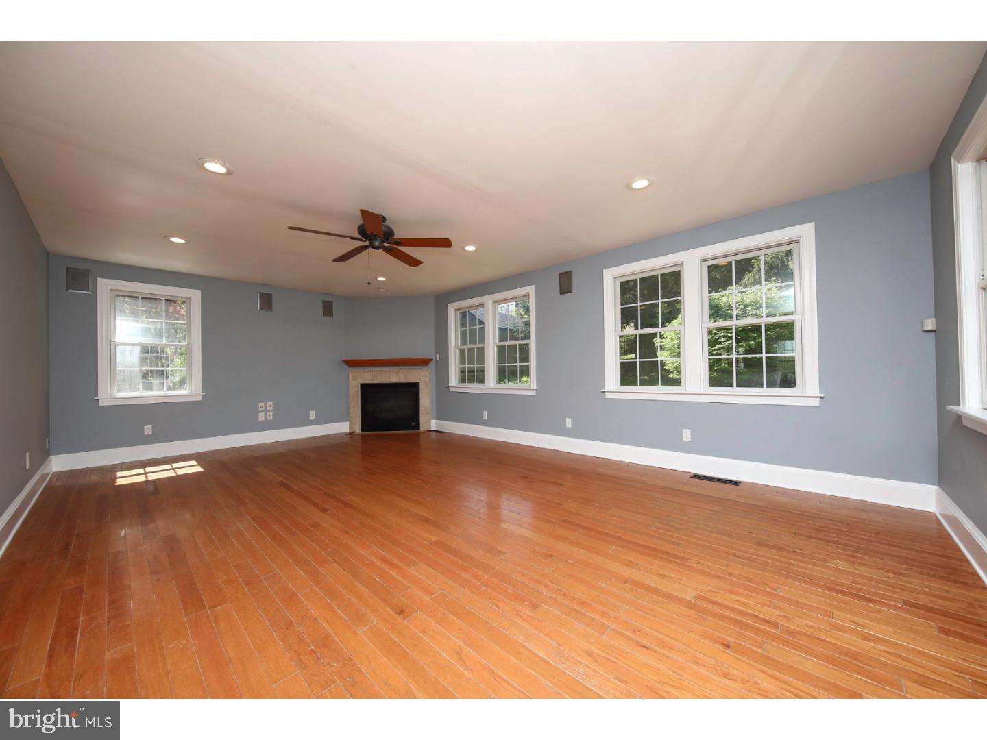 8512 Chippewa Road Philadelphia, PA 19128 - Photo 9 of 25 Gallery Image 9