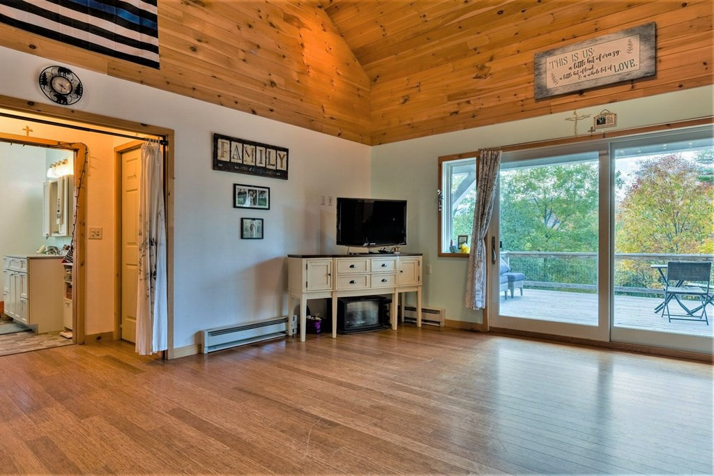 19 Boyle Road Westport, NY 12993 - Photo 3 of 58 Gallery Image 3