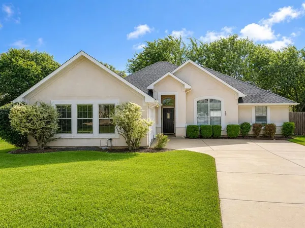 $2,500 | 500 Hidden Meadow Court, DeSoto, TX 75115