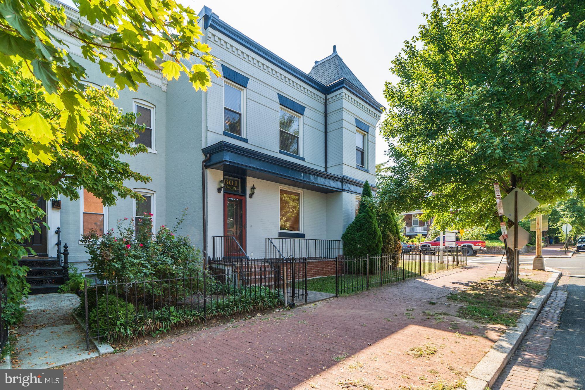 601 10th Street Northeast Washington, DC 20002 - Photo 4 of 30