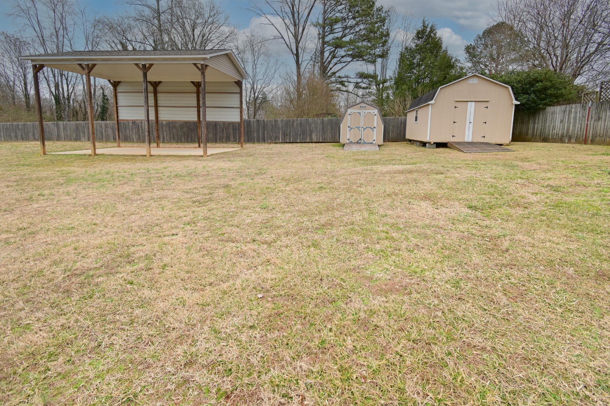 207 Bluff Pointe Road Harriman, TN 37748 - Photo 3 of 22 Gallery Image 3