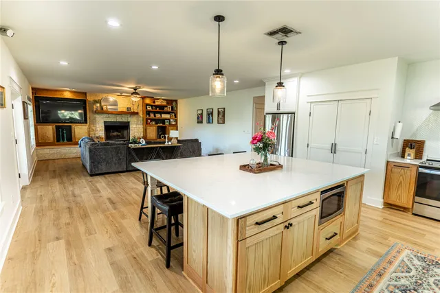 $675,000 | 36 North Bellville Tx 77418, Bellville, TX 77418