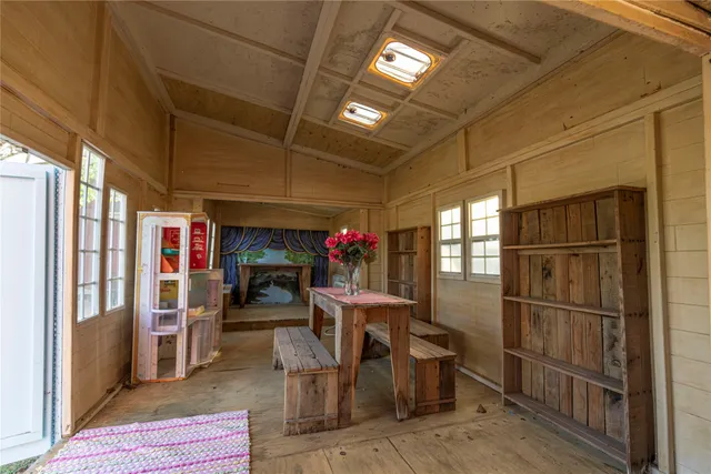 $675,000 | 36 North Bellville Tx 77418, Bellville, TX 77418