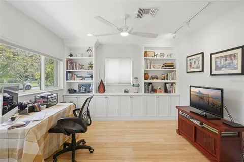 $1,650,000 | 125 23rd Avenue Northeast, St. Petersburg, FL 33704
