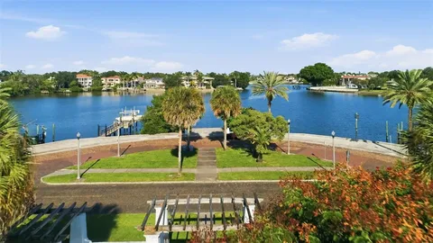 $1,650,000 | 125 23rd Avenue Northeast, St. Petersburg, FL 33704