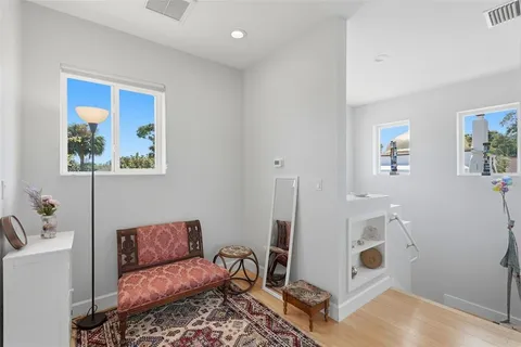 $1,650,000 | 125 23rd Avenue Northeast, St. Petersburg, FL 33704