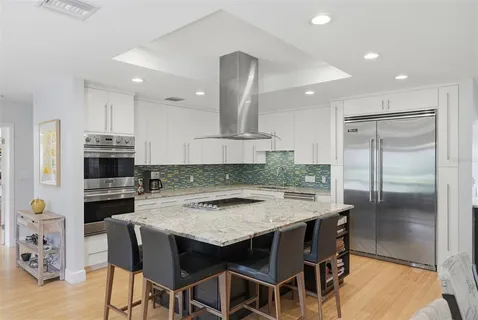 $1,650,000 | 125 23rd Avenue Northeast, St. Petersburg, FL 33704