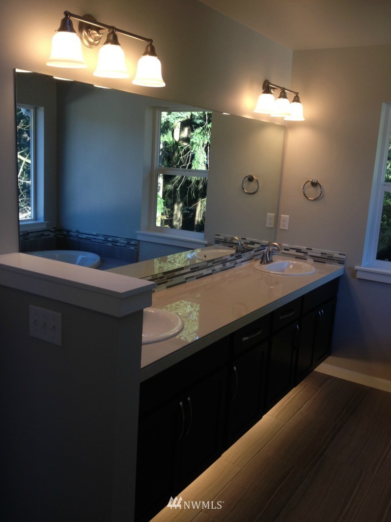 1505 Pierce Avenue Northeast Renton, WA 98056 - Photo 8 of 11