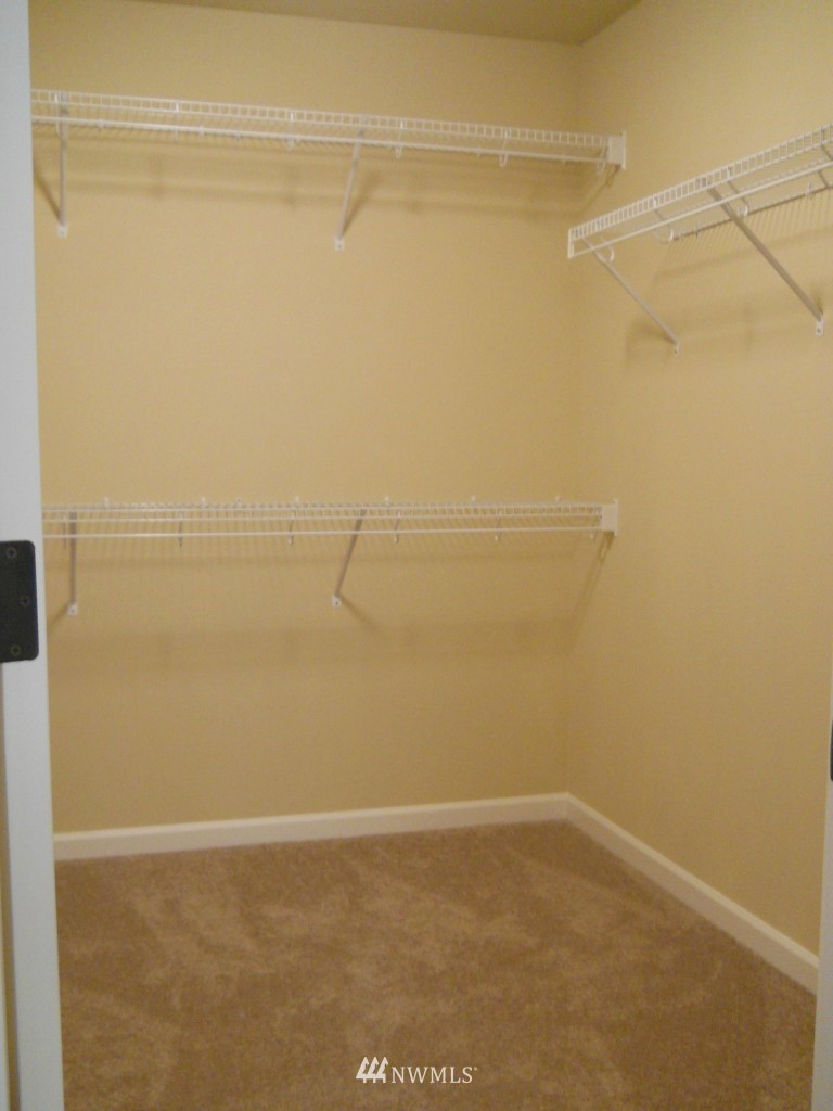 1505 Pierce Avenue Northeast Renton, WA 98056 - Photo 9 of 11