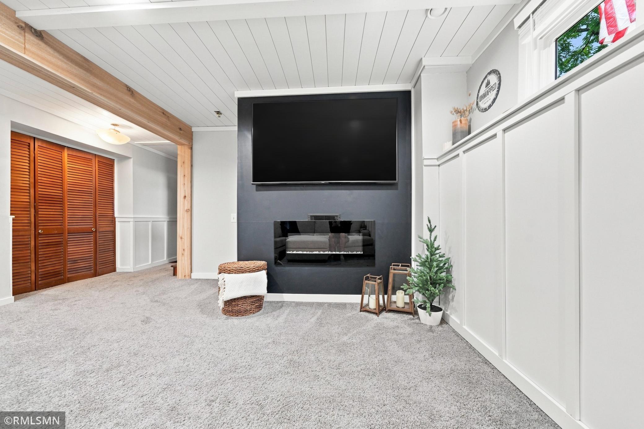 13240 Dahlgren Road Minnetonka, MN 55305 - Photo 38 of 57 Gallery Image 38
