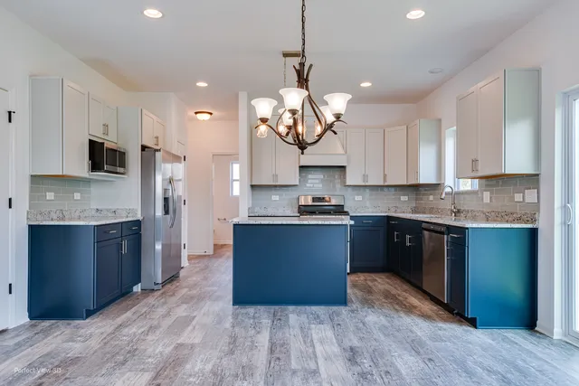 $575,900 | 25849 West Winding Hollow Drive, Channahon, IL 60410