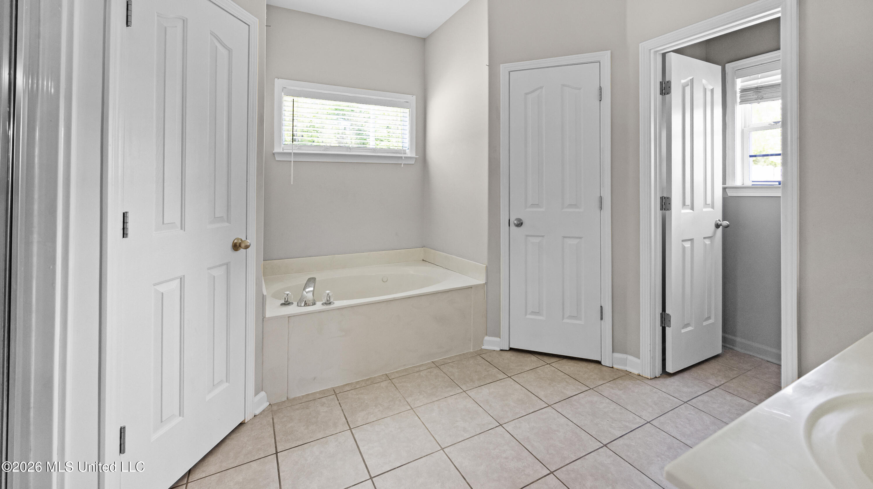 857 Amanda Cove Hernando, MS 38632 - Photo 15 of 34 Primary