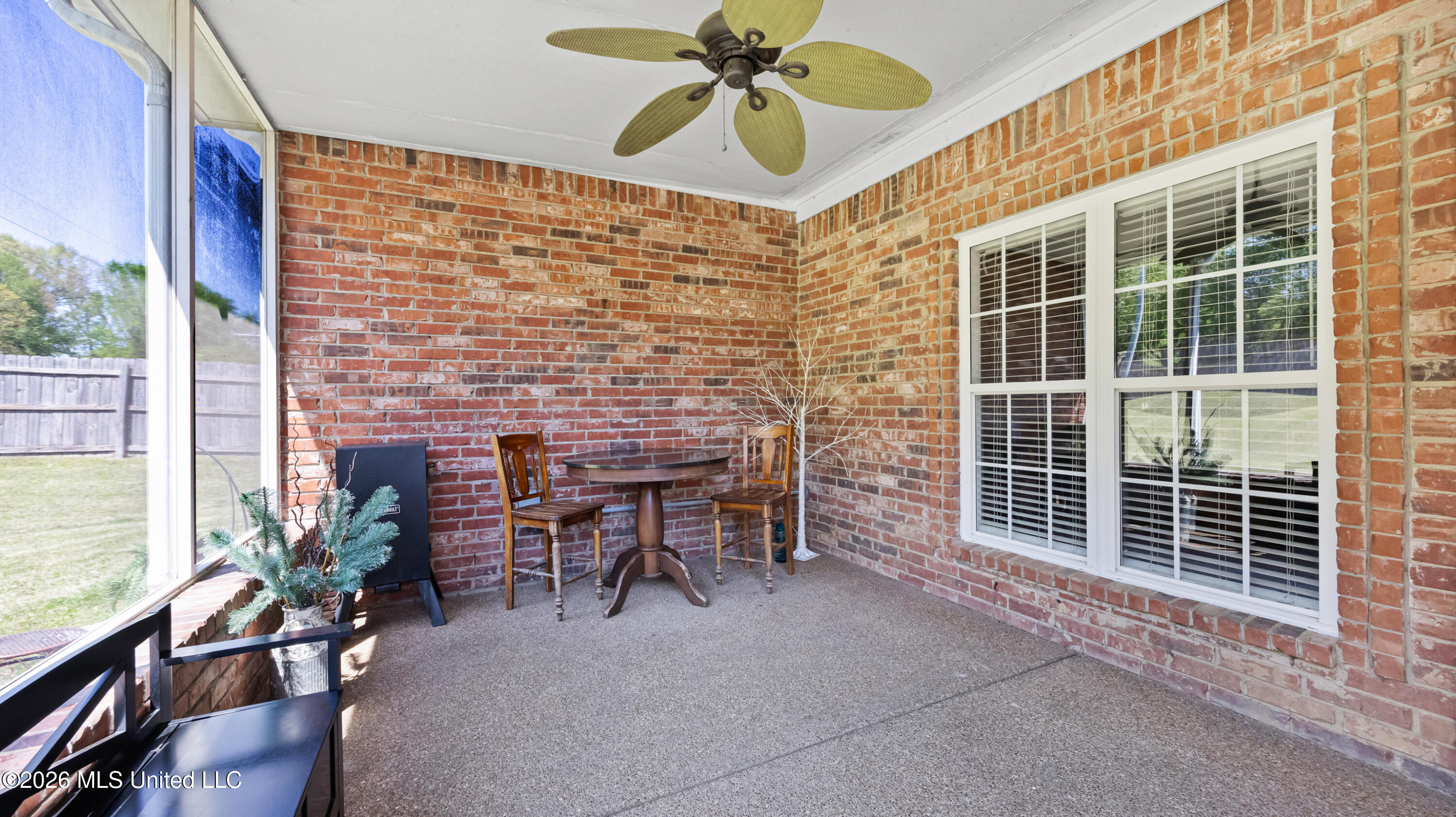 857 Amanda Cove Hernando, MS 38632 - Photo 29 of 34 Screened Patio