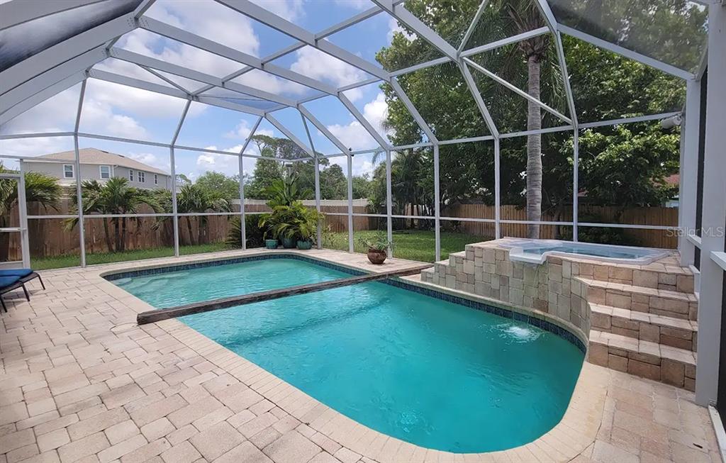 9232 80th Avenue Seminole, FL 33777 - Photo 3 of 37
