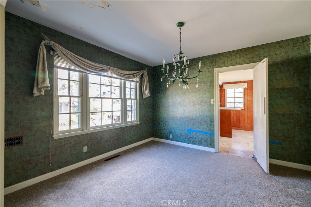 400 5th Street Manhattan Beach, CA 90266 - Photo 11 of 22 a view of livingroom with window and hardwood floor
