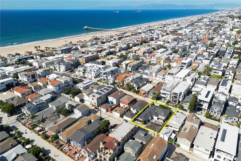 400 5th Street Manhattan Beach, CA 90266 - Photo 2 of 22 an aerial view of a building