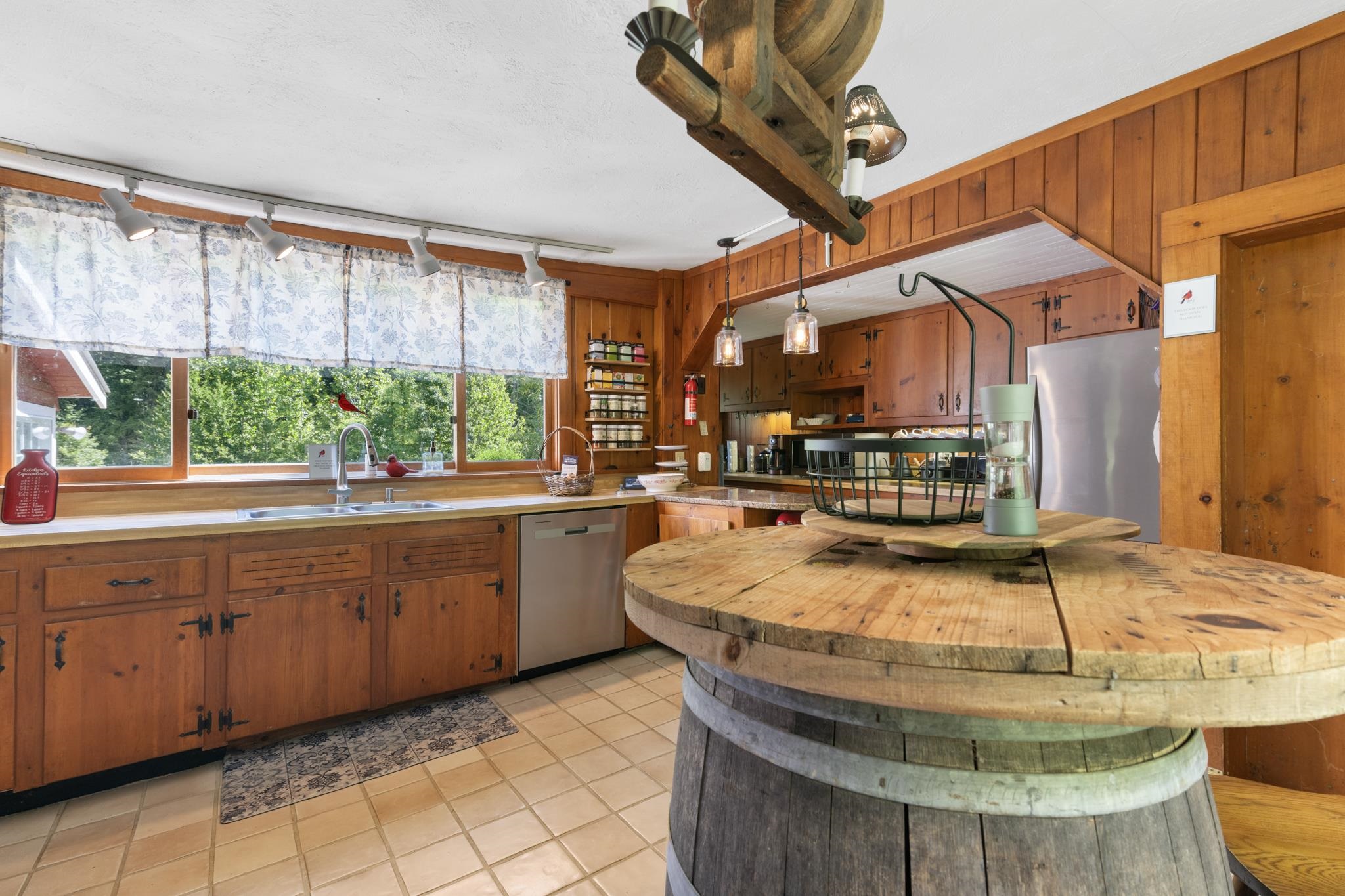 492 Dover Road Newfane, VT 05351 - Photo 8 of 59