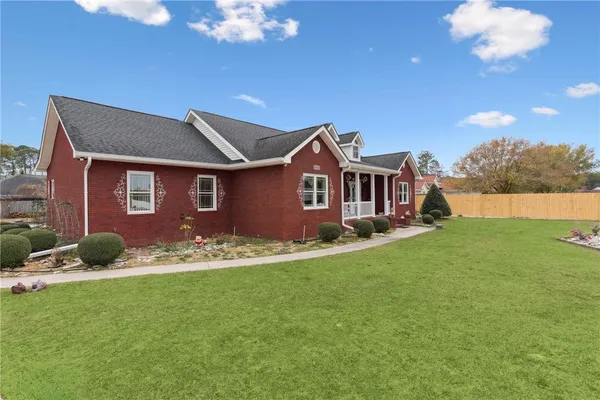 $385,000 | 932 Hitching Post Lane, Waycross, GA 31503