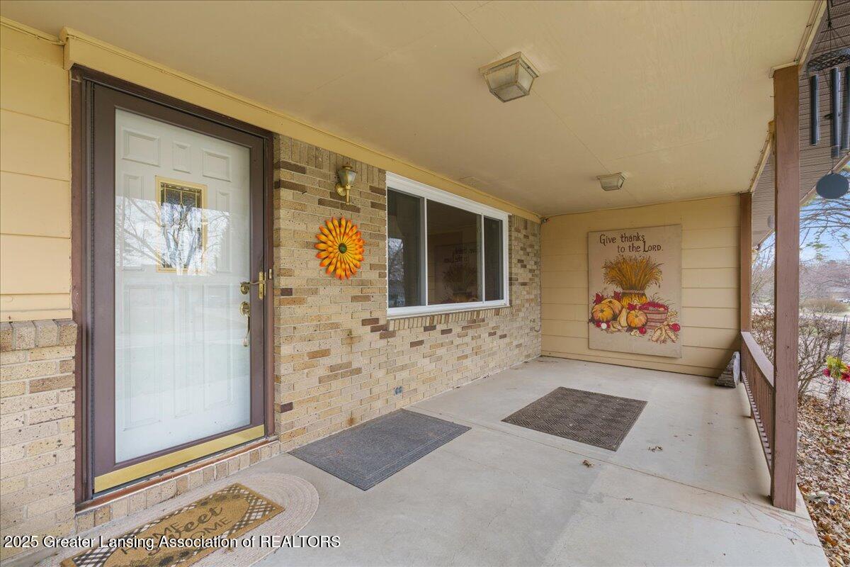 12916 Rambler Road Dewitt, MI 48820 - Photo 5 of 39 08-Media Jett - 12