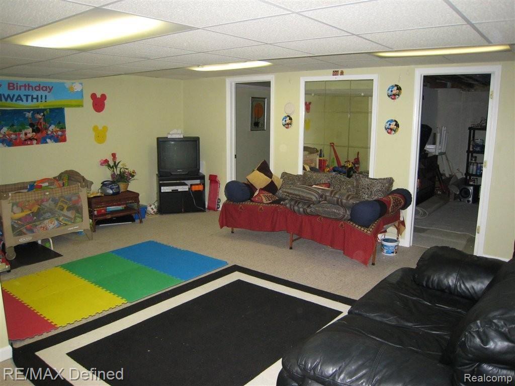 3040 Primrose Drive Rochester, MI 48307 - Photo 10 of 12 Primrose 012.JPG