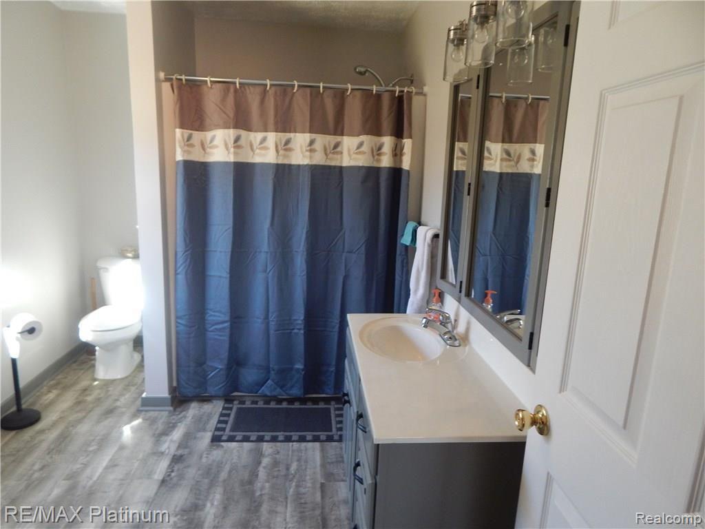 21925 Dickinson Road New Boston, MI 48164 - Photo 30 of 63 Gallery Image 30