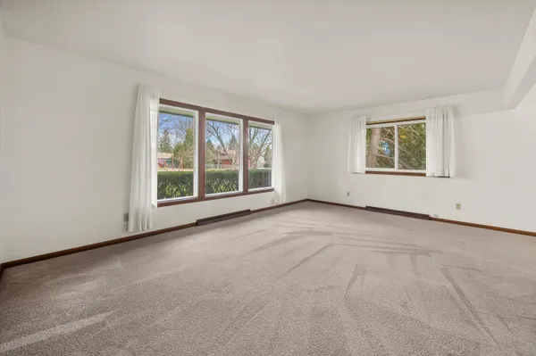 $415,000 | 1007 Dona Road, Hartland, WI 53029