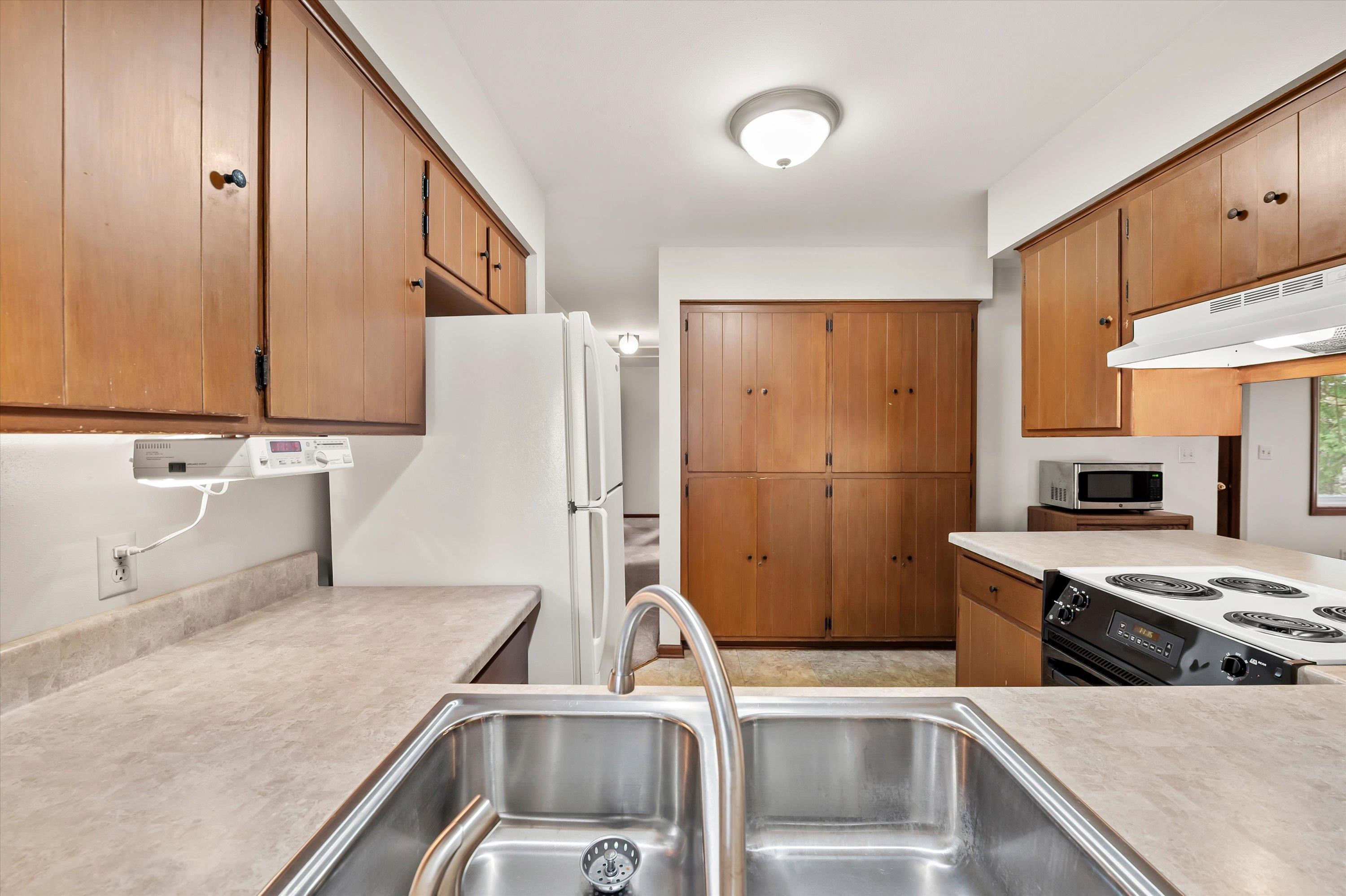 1007 Dona Road Hartland, WI 53029 - Photo 15 of 44