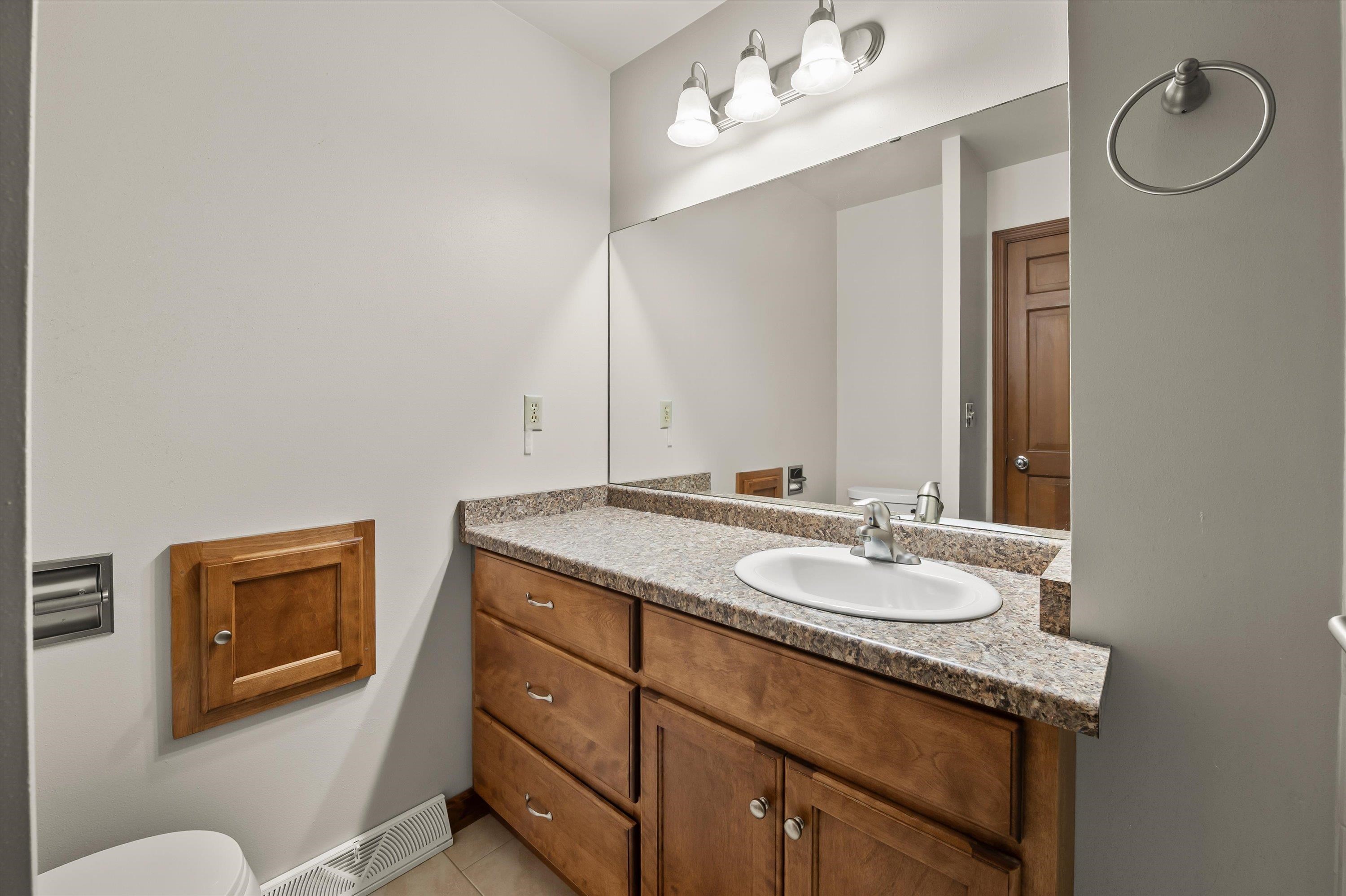 1007 Dona Road Hartland, WI 53029 - Photo 18 of 44