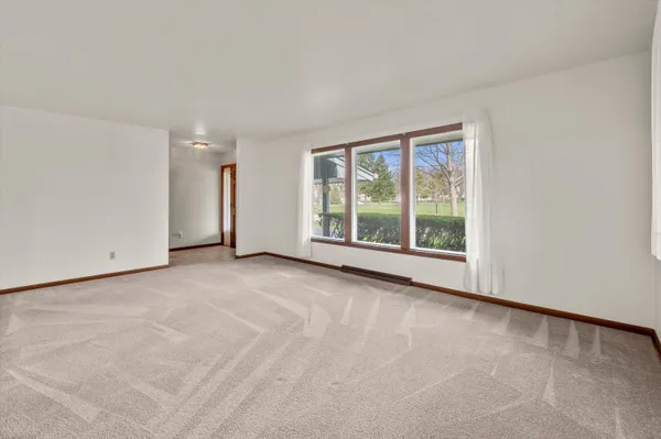 $415,000 | 1007 Dona Road, Hartland, WI 53029