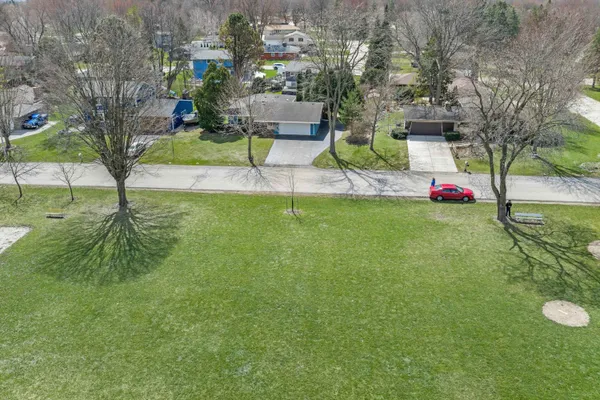 $415,000 | 1007 Dona Road, Hartland, WI 53029