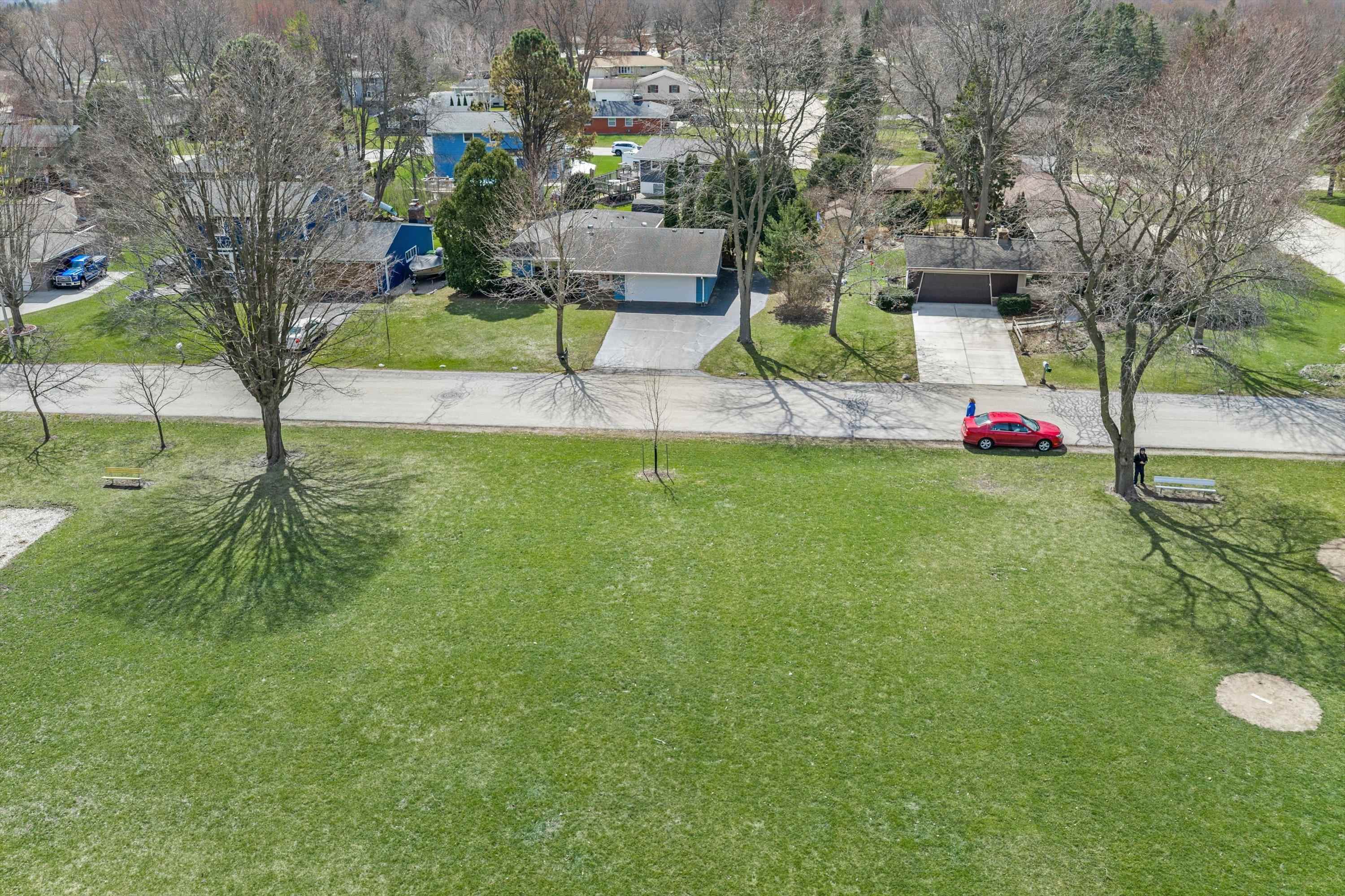 1007 Dona Road Hartland, WI 53029 - Photo 9 of 44