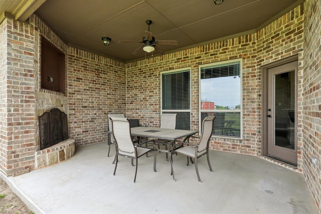 1020 Jesse James Lane Springtown, TX 76082 - Photo 33 of 38 Back Patio