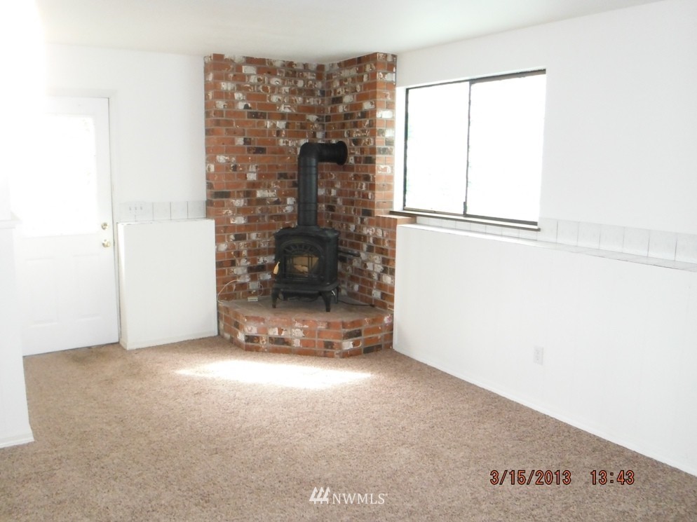 10823 Stedman Road Southeast Olympia, WA 98513 - Photo 8 of 14 Gallery Image 8