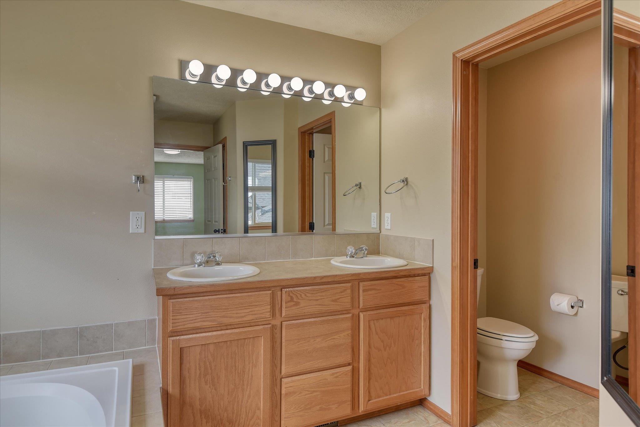 716 East Bonnie Lynn Lane Colbert, WA 99005 - Photo 17 of 45