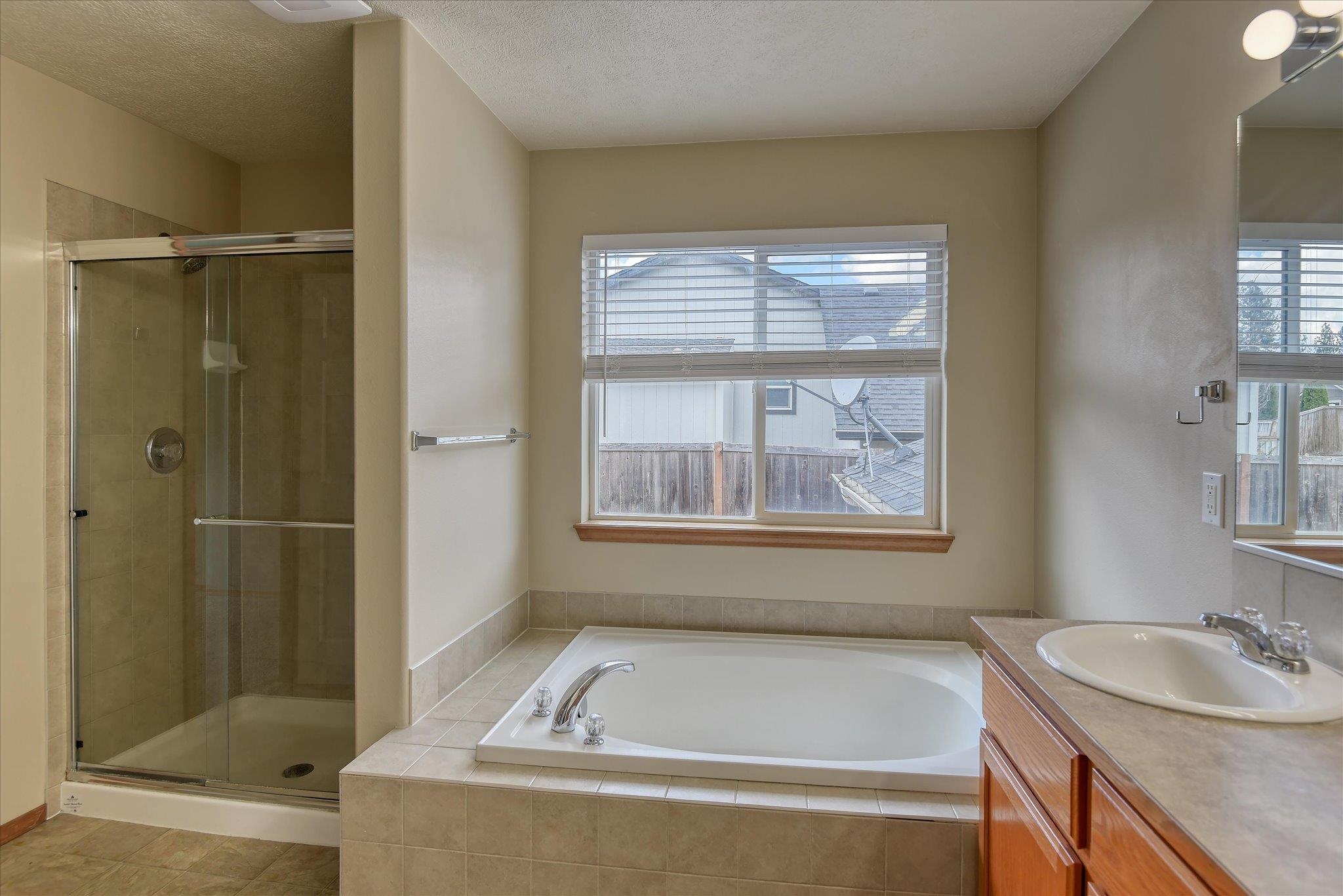 716 East Bonnie Lynn Lane Colbert, WA 99005 - Photo 18 of 45