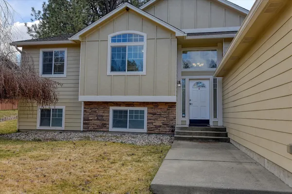 $550,000 | 716 East Bonnie Lynn Lane, Colbert, WA 99005