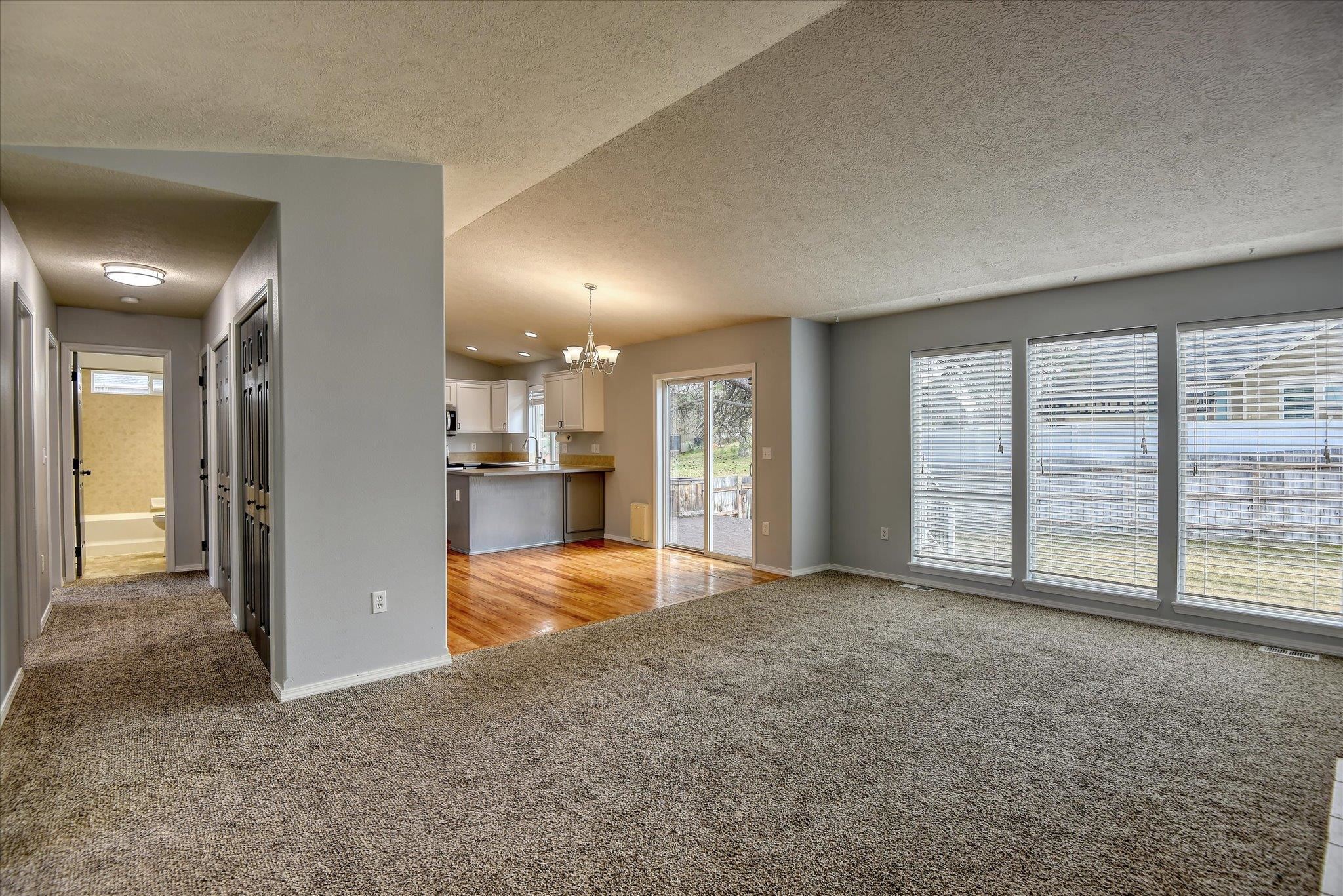 716 East Bonnie Lynn Lane Colbert, WA 99005 - Photo 7 of 45