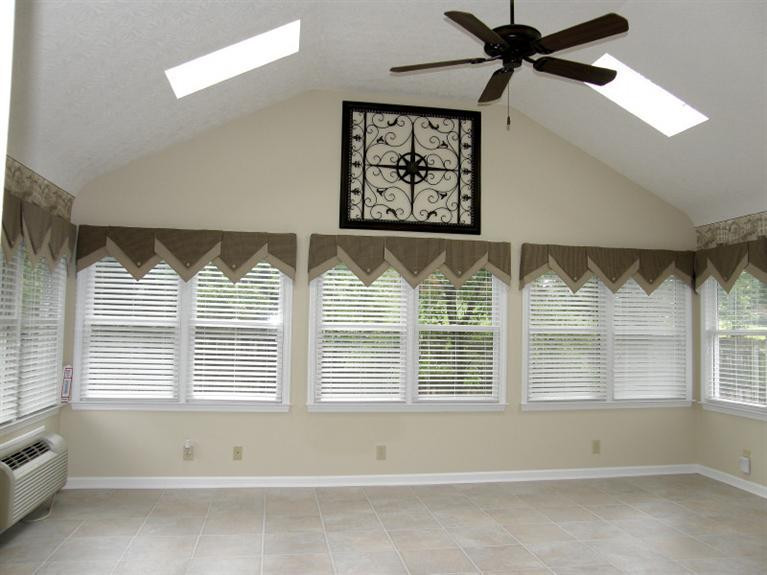 1216 Rockbridge Road Lexington, KY 40515 - Photo 2 of 32 SUNROOM