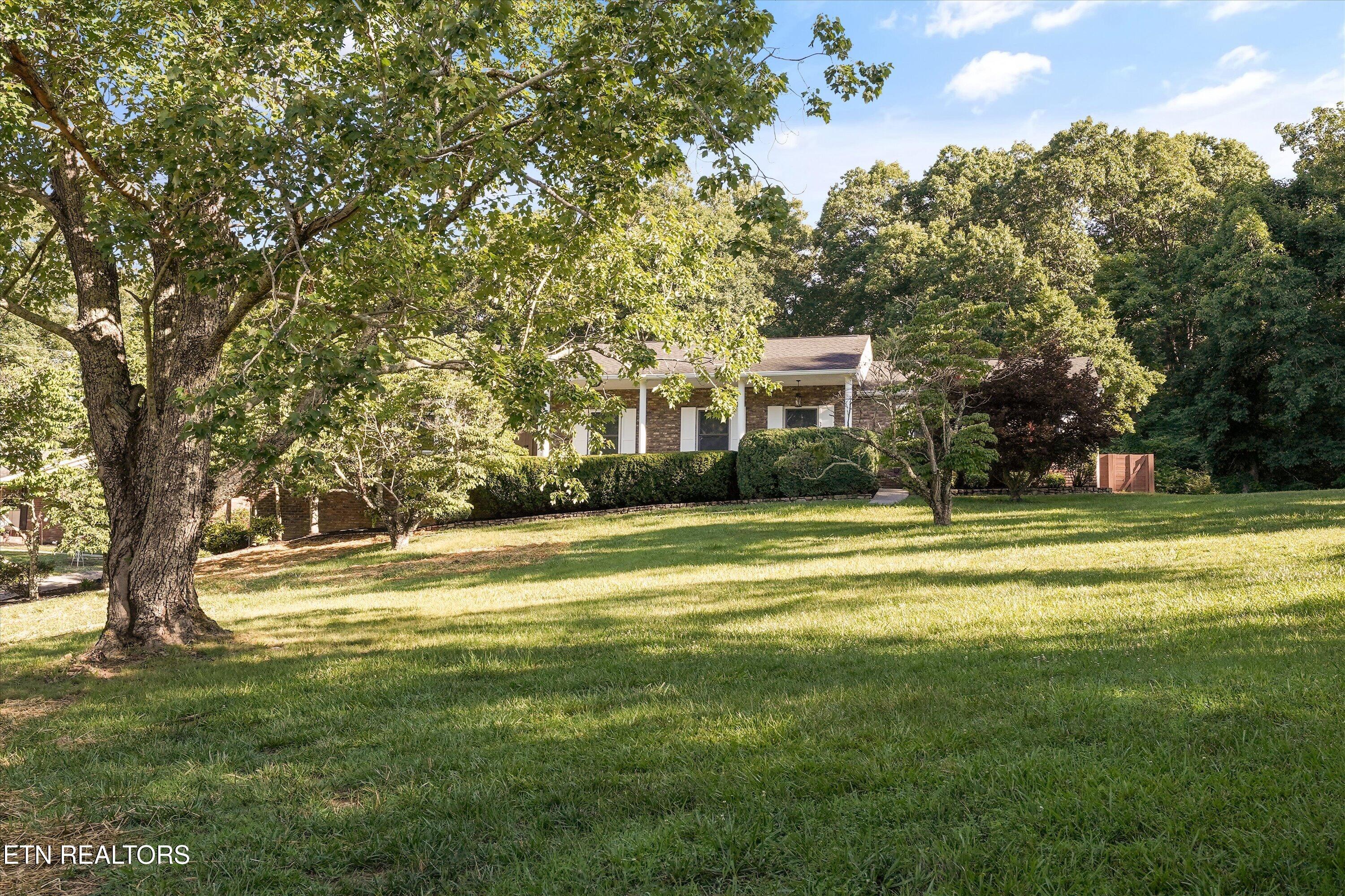 5226 Luttrell Road Knoxville, TN 37918 - Photo 3 of 42 20-5226 Luttrell Rd09