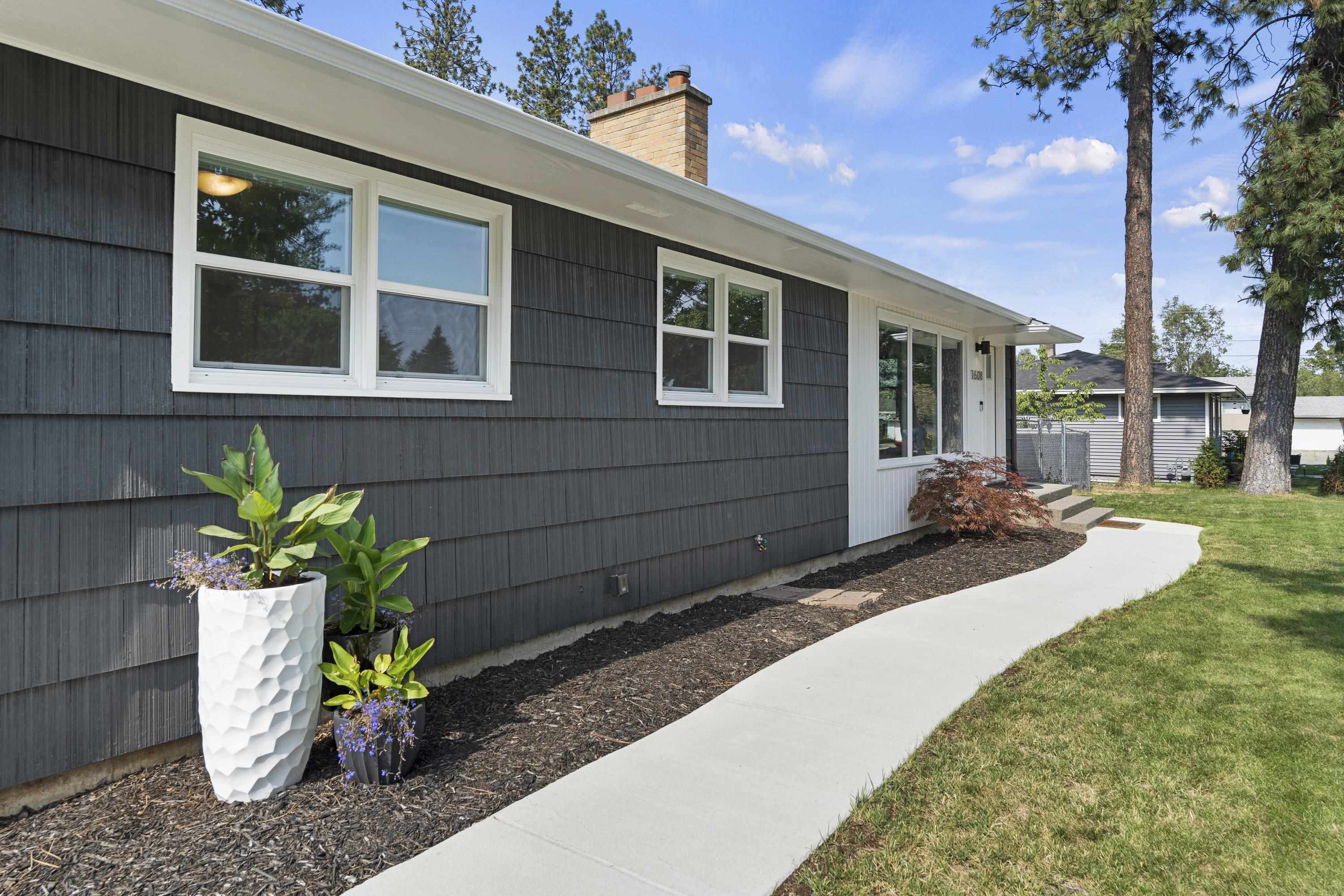 1608 South Keller Road Spokane Valley, WA 99216 - Photo 3 of 44