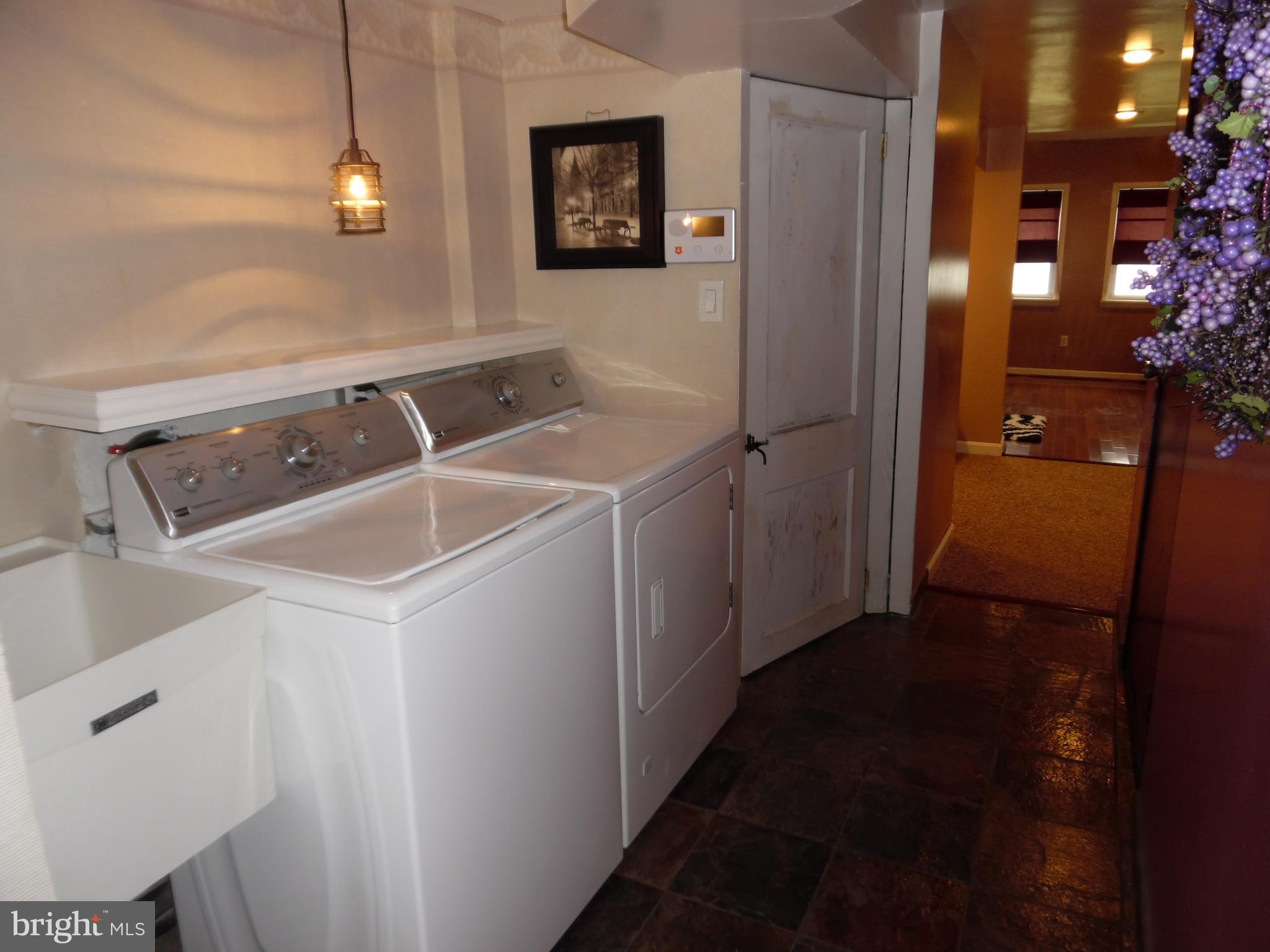 12243 Rambler Road Philadelphia, PA 19154 - Photo 15 of 26 Laundry