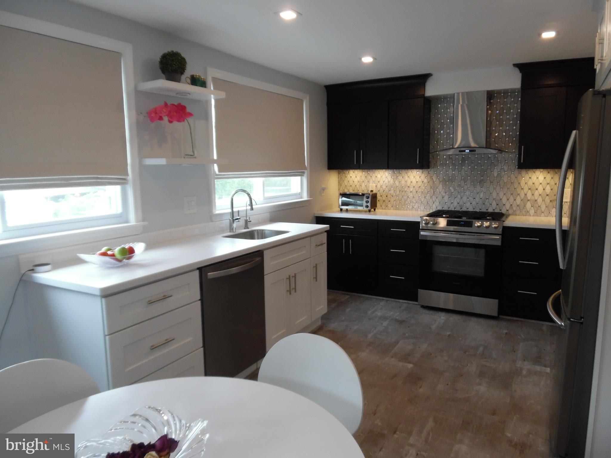 12243 Rambler Road Philadelphia, PA 19154 - Photo 10 of 26 Kitchen