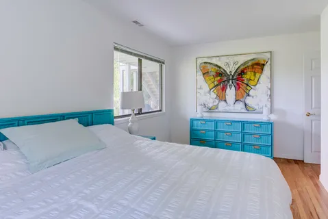 Undisclosed Address, Bridgehampton, NY 11932