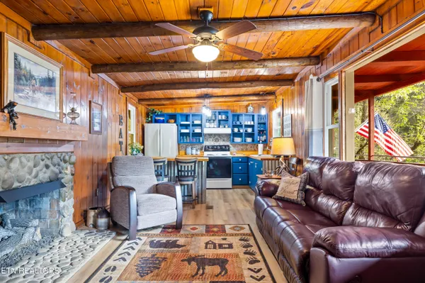 $489,000 | 6851 Old Walland Highway, Townsend, TN 37882