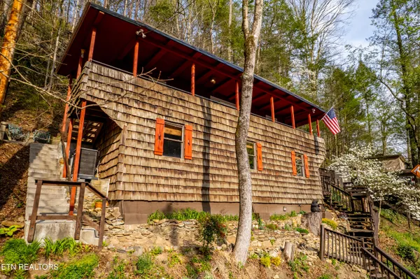 $489,000 | 6851 Old Walland Highway, Townsend, TN 37882