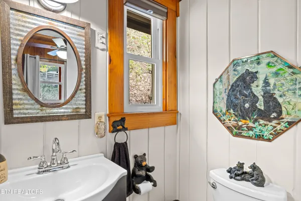 $489,000 | 6851 Old Walland Highway, Townsend, TN 37882